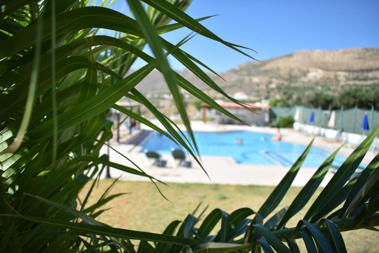 פלאסרנה Panorama Hotel מראה חיצוני תמונה